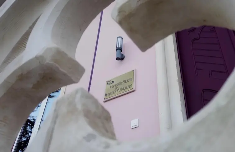 ANMP diz que cabe a autarcas a decisão de adiar eleições